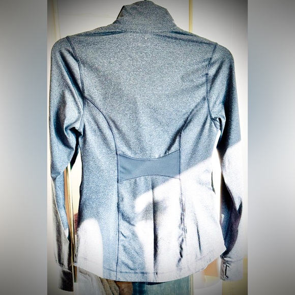 Perfect workout layer. - Picture 2 of 4